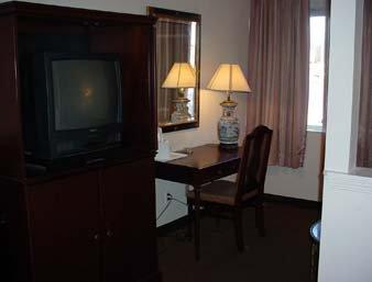 Rodeway Inn Монтгомъри Екстериор снимка