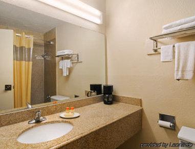 Rodeway Inn Монтгомъри Стая снимка