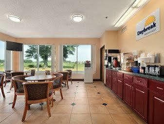 Rodeway Inn Монтгомъри Екстериор снимка